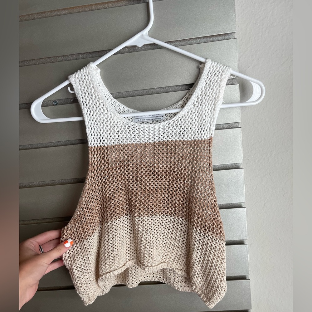 Tri-colored tank top